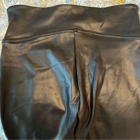 SPANX Shiny Black Leggings NWT! - Picture 8 of 8